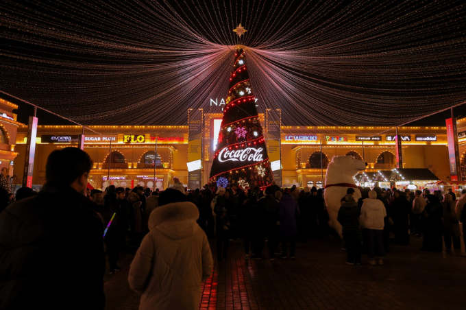 Coca-Cola создает новогоднее волшебство: культовый караван посетил 10 городов Узбекистана