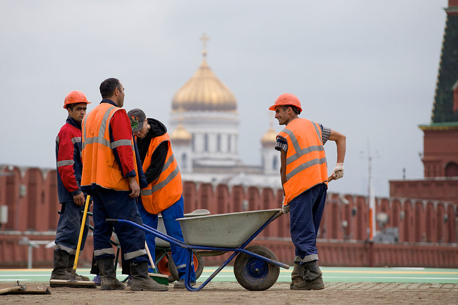 В России трудовых мигрантов хотят обязать иметь справку об отсутствии ВИЧ