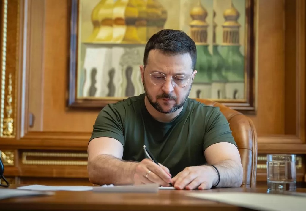Зеленский ввел санкции против трех компаний из Узбекистана