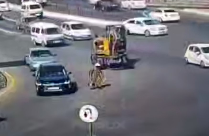 В Бухаре водитель экскаватора задавил насмерть пожилую женщину 