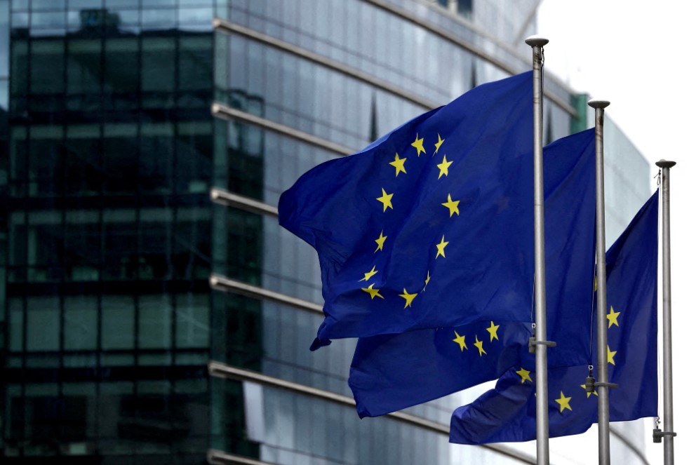 Евросоюз уже начал работать над 18-м пакетом санкций против России