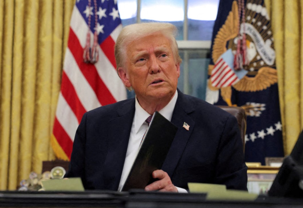 Трамп заявил, что блокировка пошлин будет означать экономический крах США