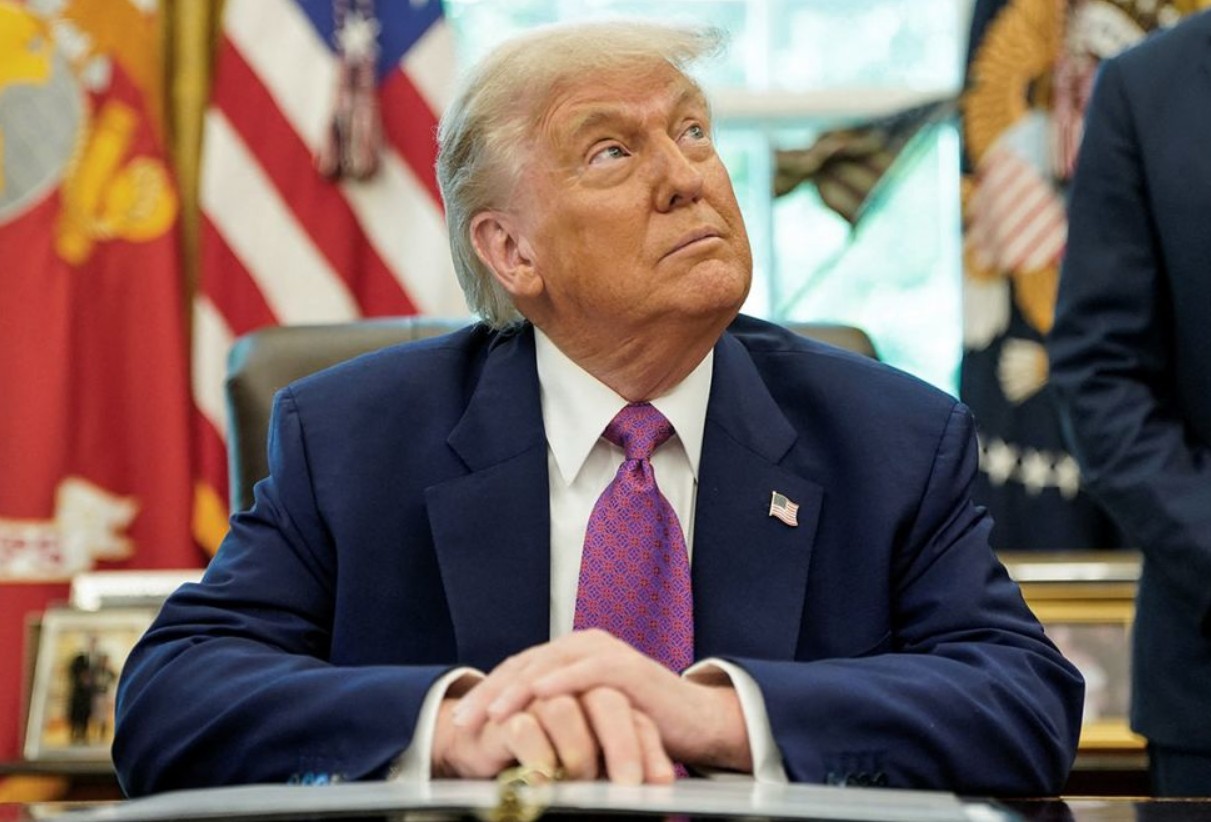 Трампа обвинили в нападках на демократию на фоне протестов в Лос-Анджелесе 