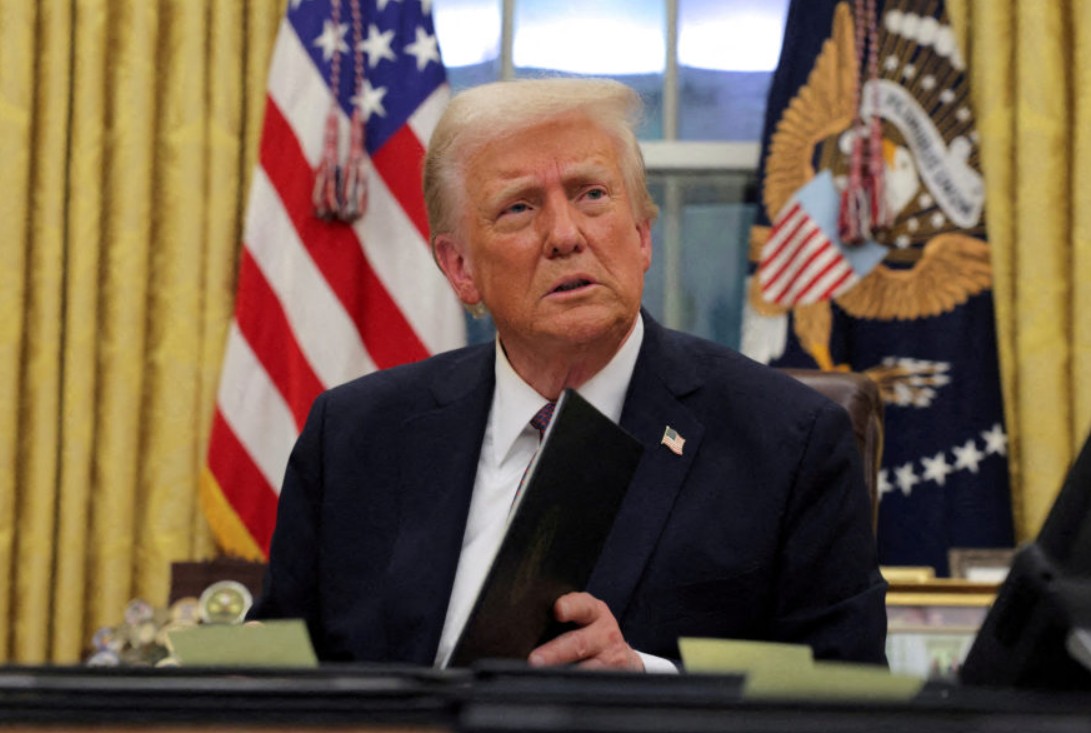 «Я очень равнодушен». Трамп не стремится заключать торговую сделку с Евросоюзом