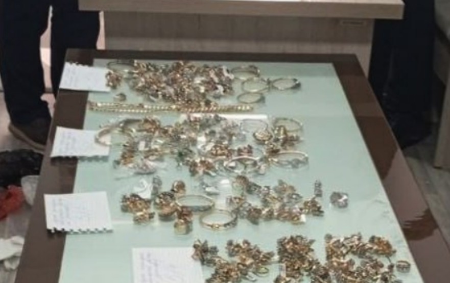 В Узбекистан пытались незаконно провезти ювелирные изделия более чем на 5 млрд сумов