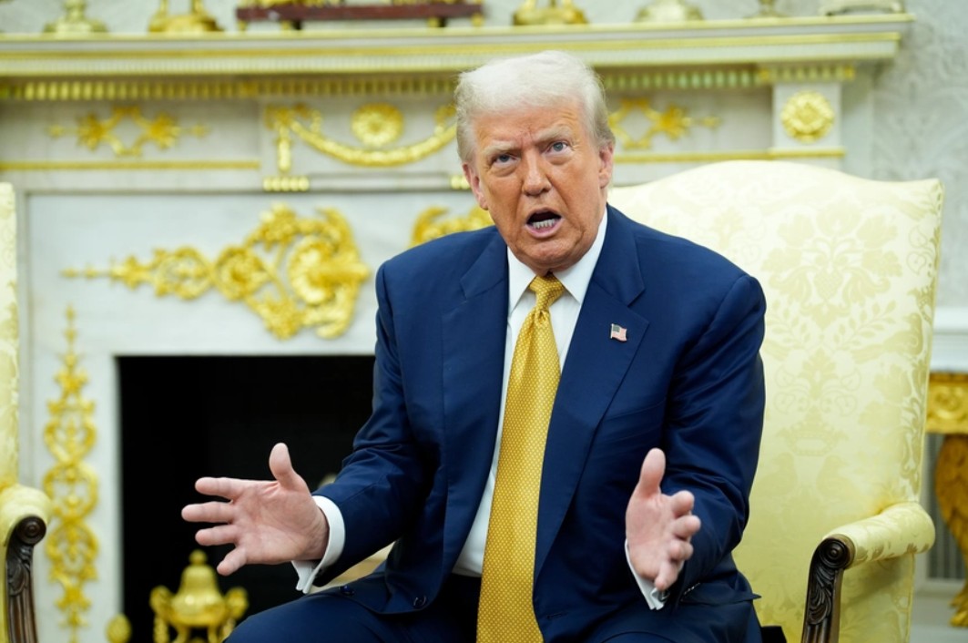 Politico: Трамп взбешен из-за интереса общества к делу Эпштейна