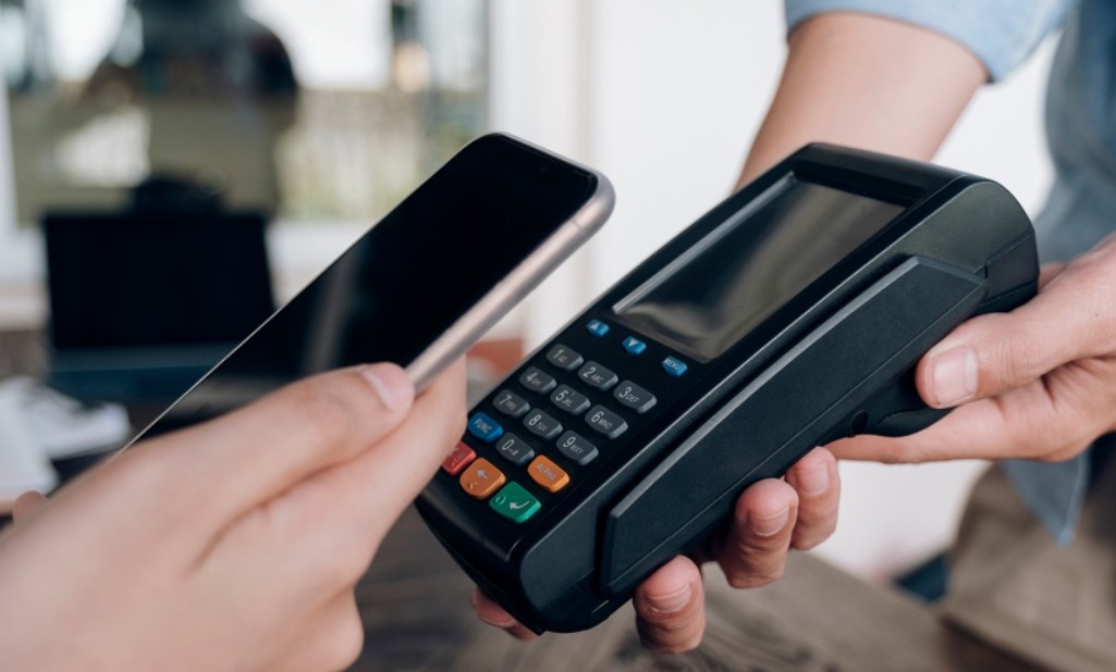 В Узбекистане внедрят единый платежный QR-код