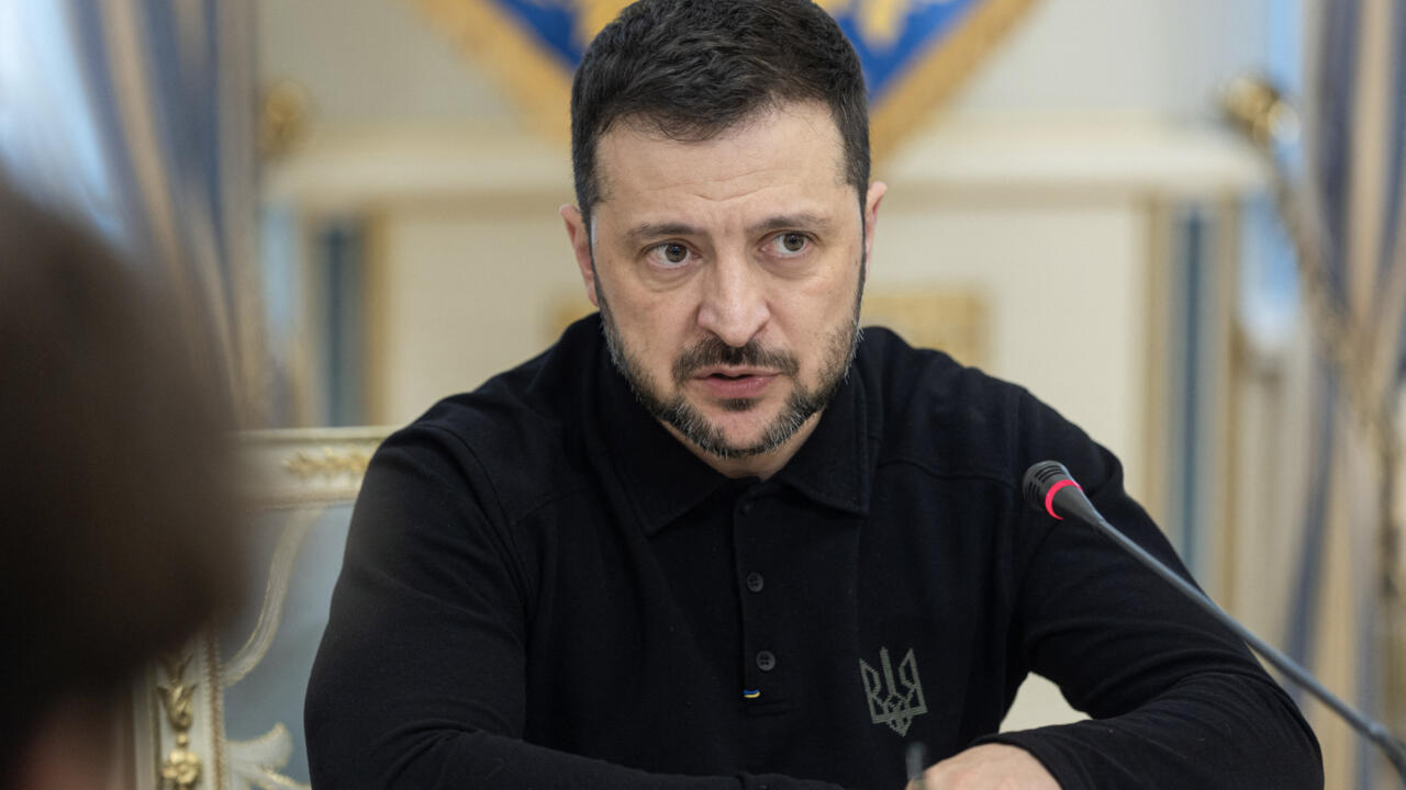 Зеленский заявил, что готов вынести на референдум весь мирный план