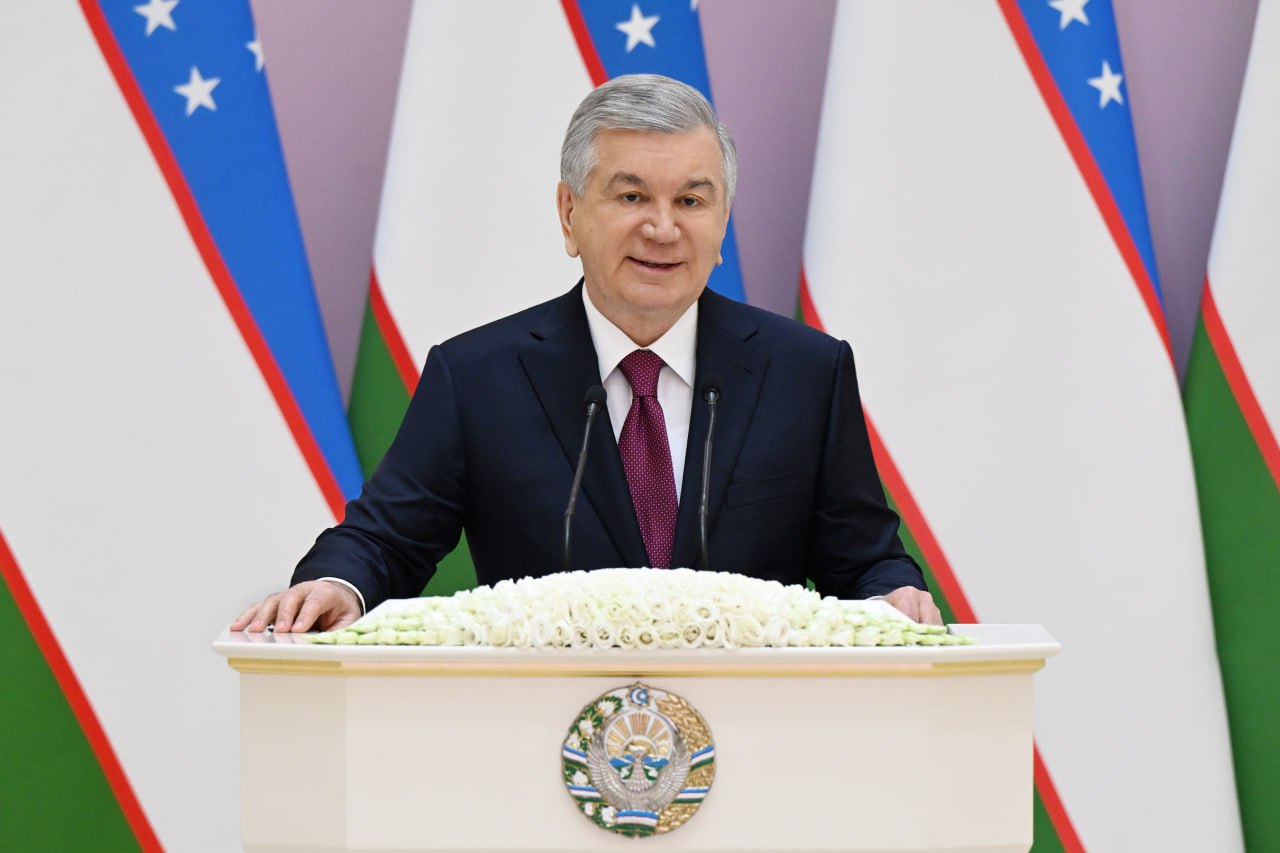 Шавкат Мирзиёев поздравил всех женщин Узбекистана с наступающим 8 Марта