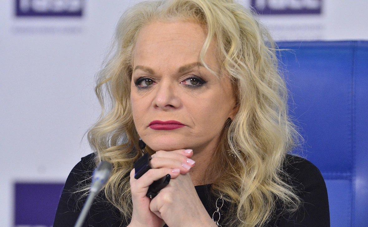 Лариса Долина впервые высказалась после скандала с квартирой: «Жива, здорова, даже улыбаюсь»