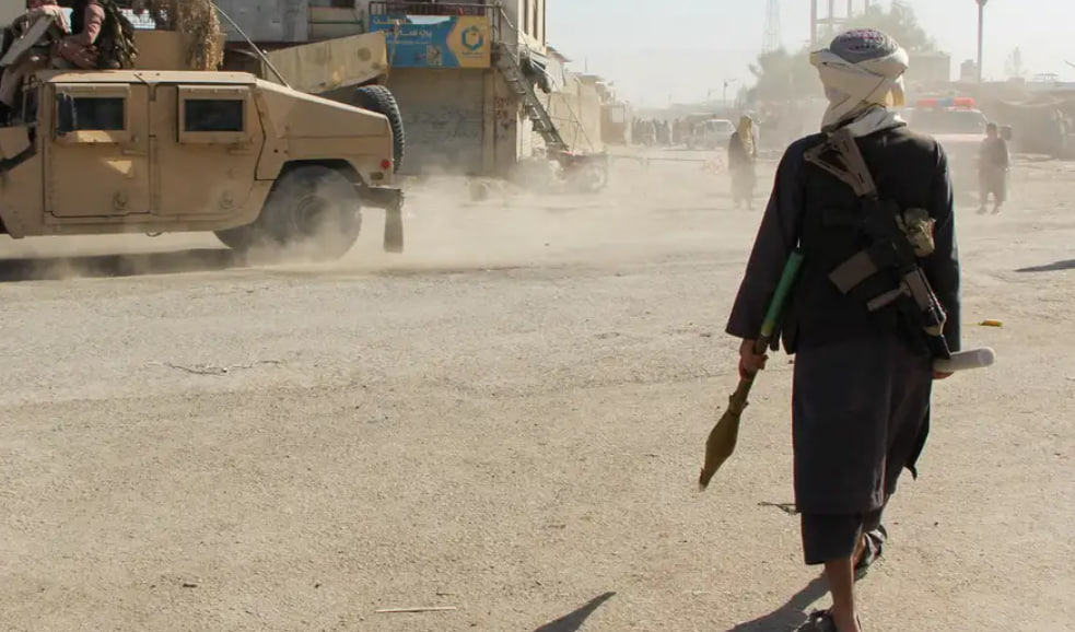 В МИД Китая заявили, что Афганистан и Пакистан договорились о деэскалации конфликта