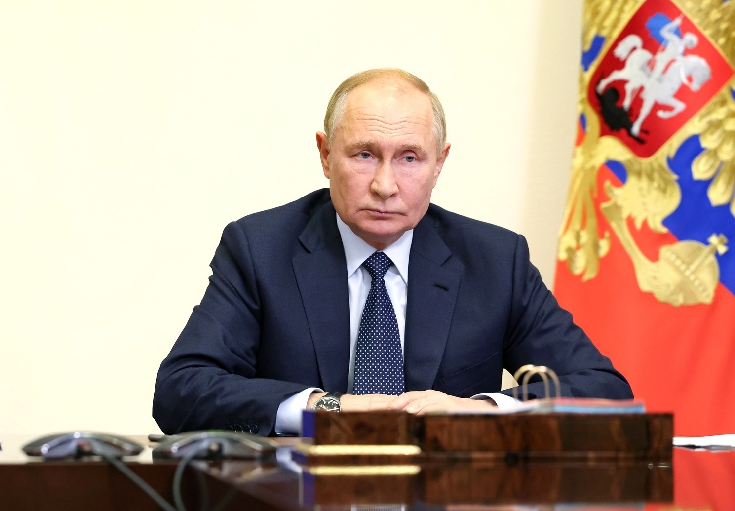 Путин объявил пасхальное перемирие