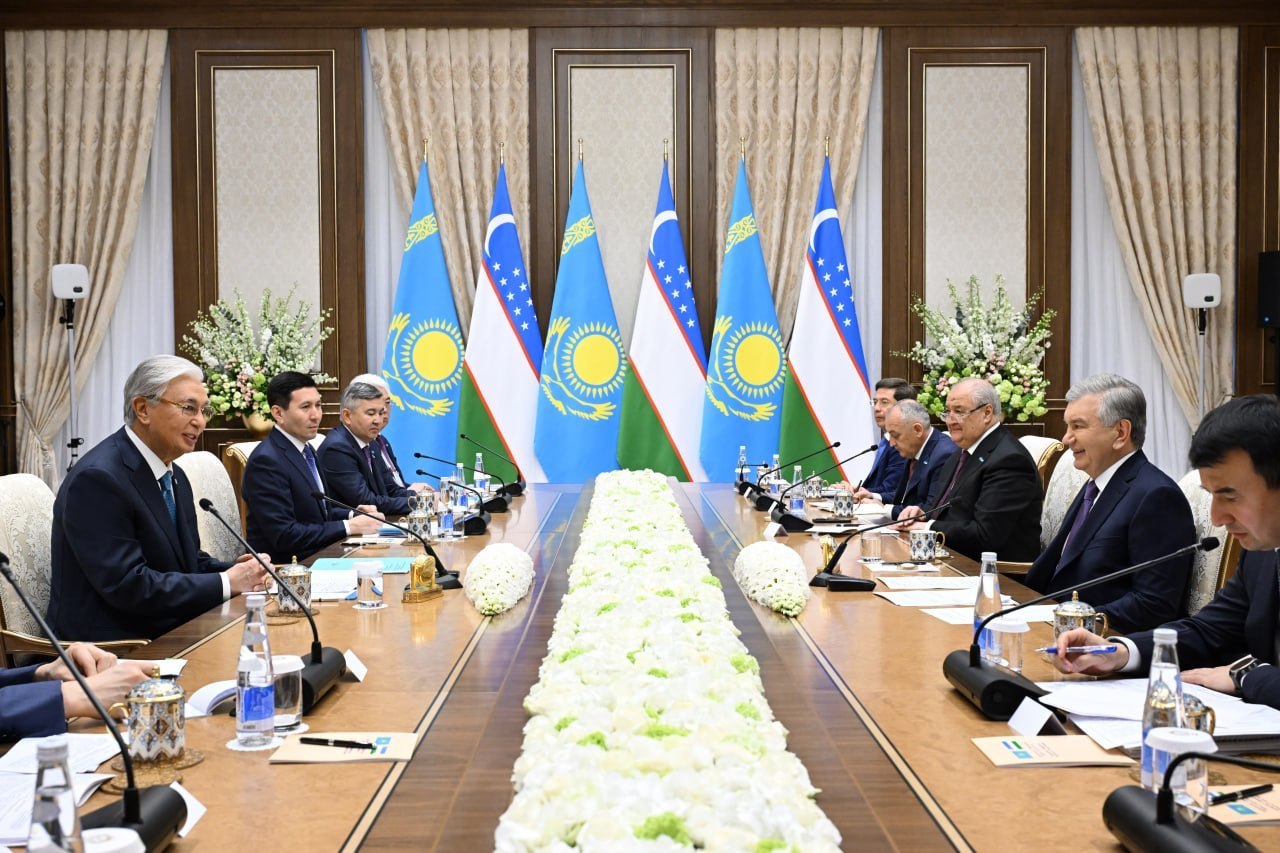 Президенты Узбекистана и Казахстана провели переговоры в Бухаре