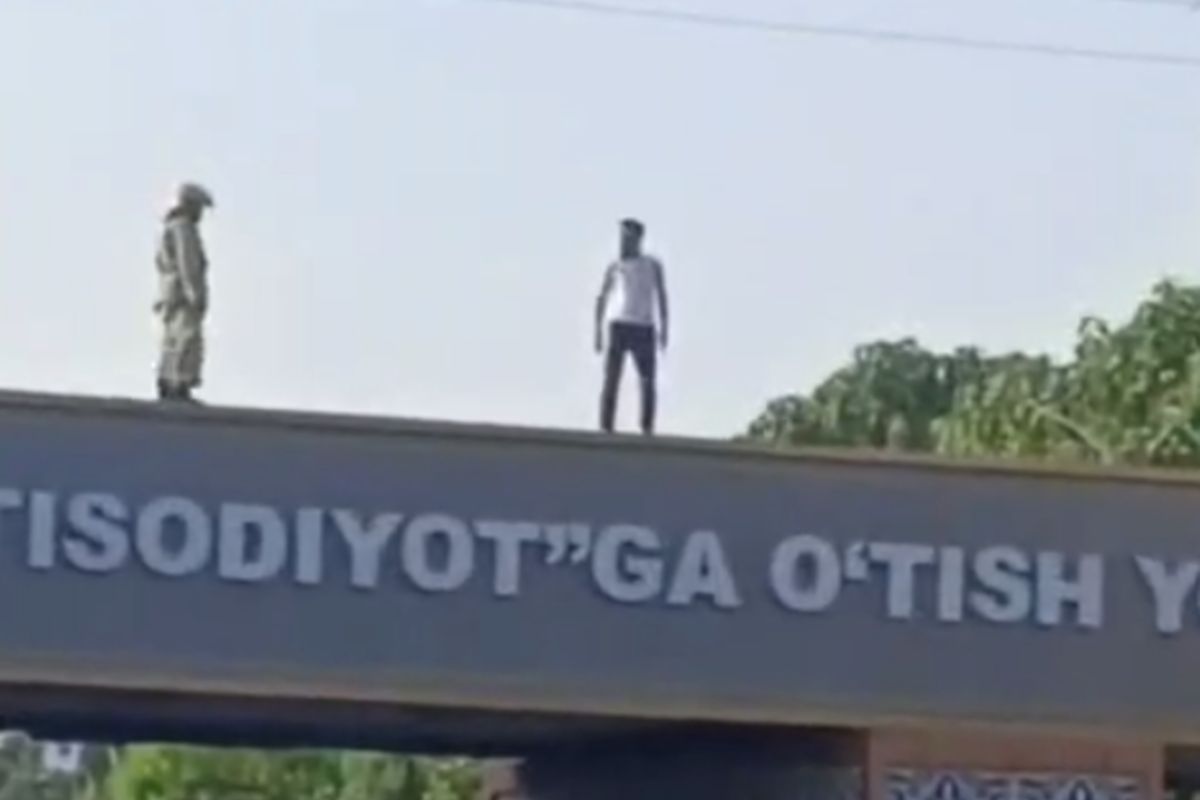 В Андижане парень пытался спрыгнуть с моста