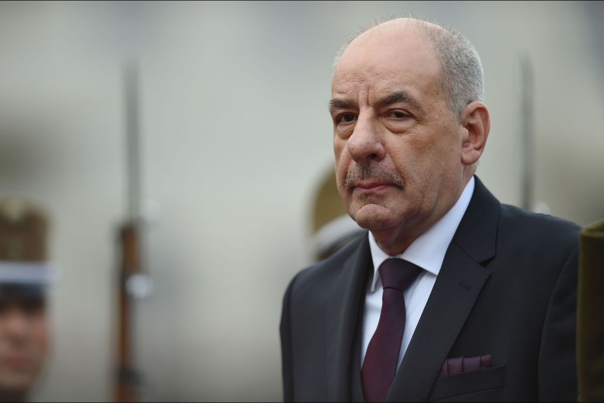 Президент Венгрии отклонил поправку, предусматривающую его отставку
