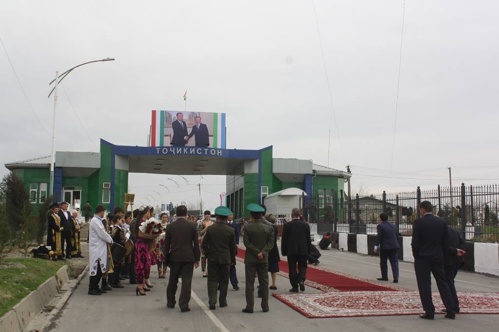 Стало известно когда Узбекистан откроет границы с Таджикистаном