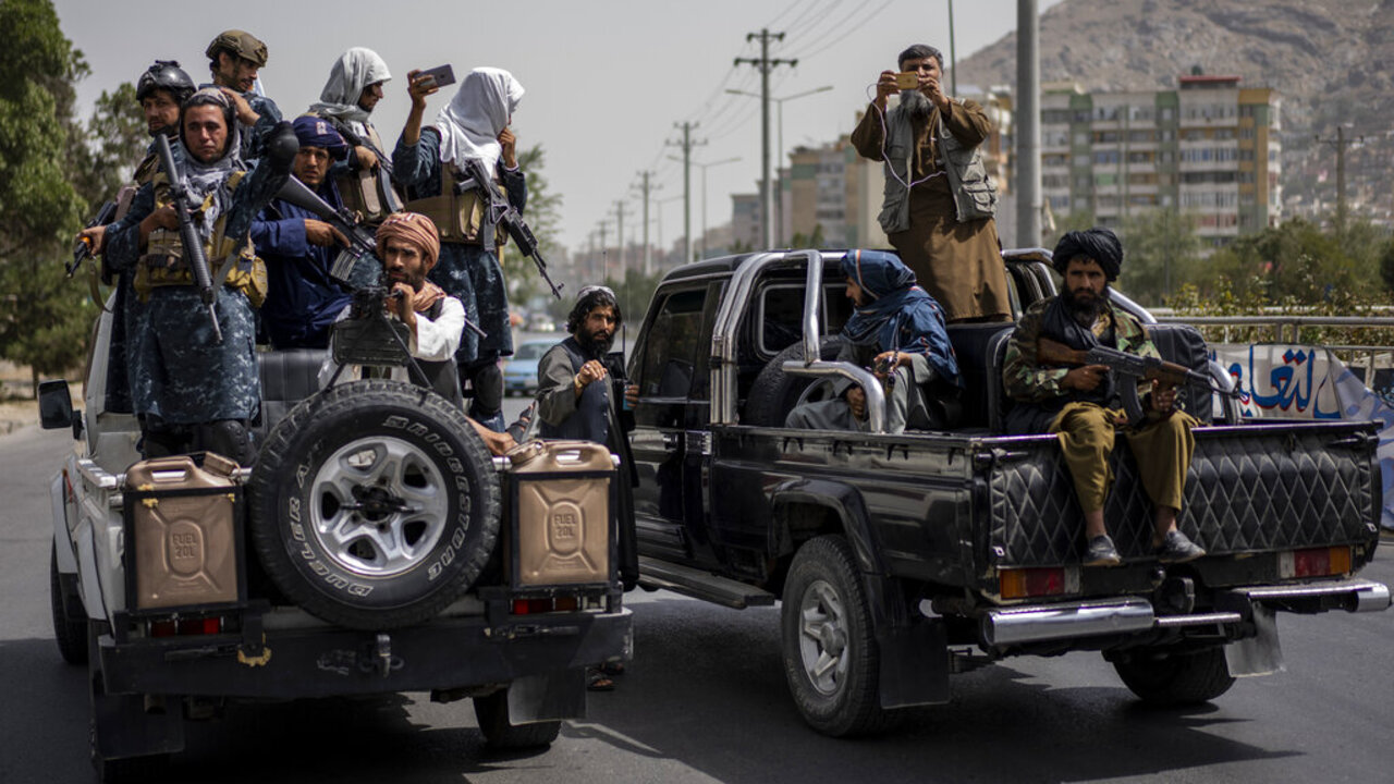 Террористы ИГИЛ устроили засаду и убили 17 талибов