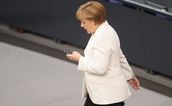 Меркель попросила Путина повлиять на «режим в Минске» из-за беженцев