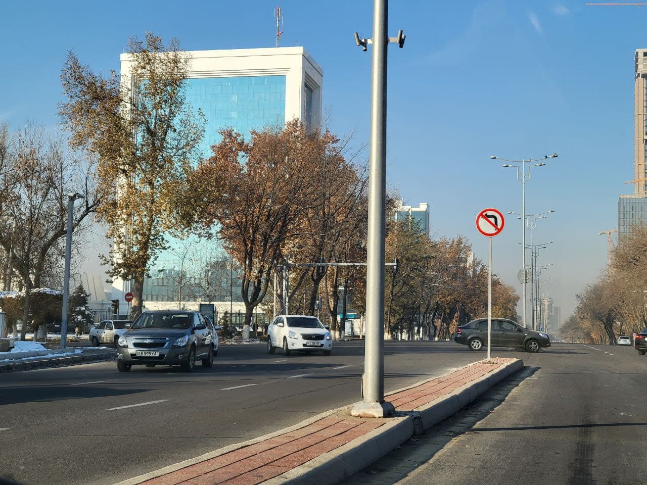 На одной из важных дорог Ташкента установлено одностороннее движение