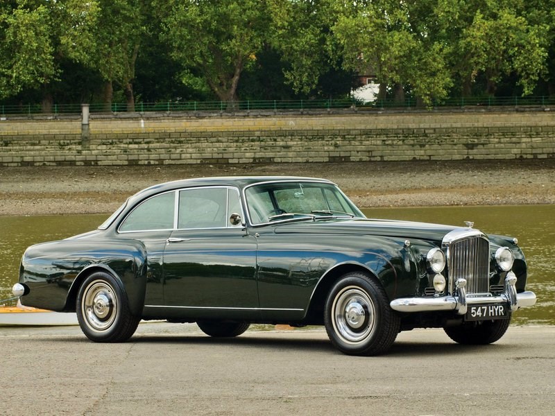 Роскошный Bentley 60 годов прошлого века превратили в электромобиль