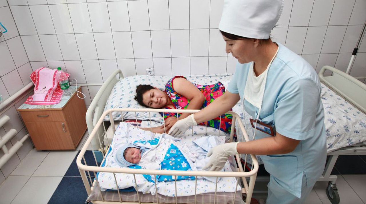 Опубликовано количество новорожденных в Узбекистане за 8 месяцев