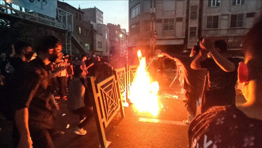 В ходе массовых протестов в Иране убили более 300 человек