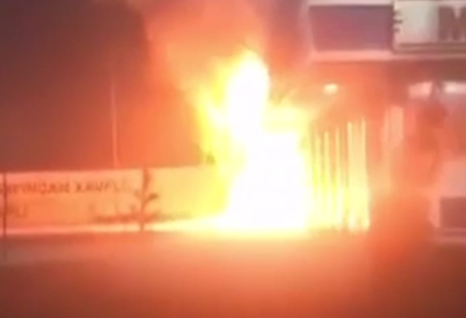 На заправке в Ташобласти загорелся грузовик (видео)