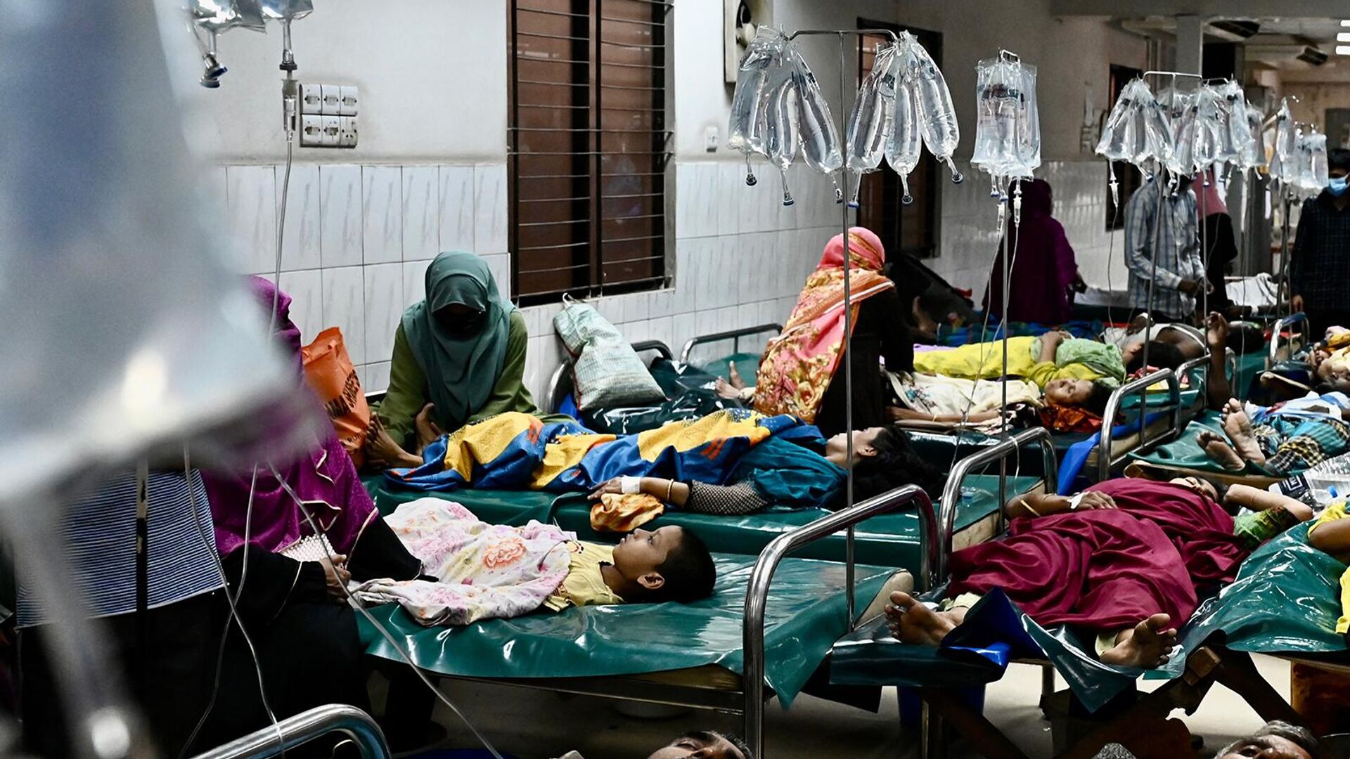 Число жертв лихорадки денге в Бангладеш превысило тысячу