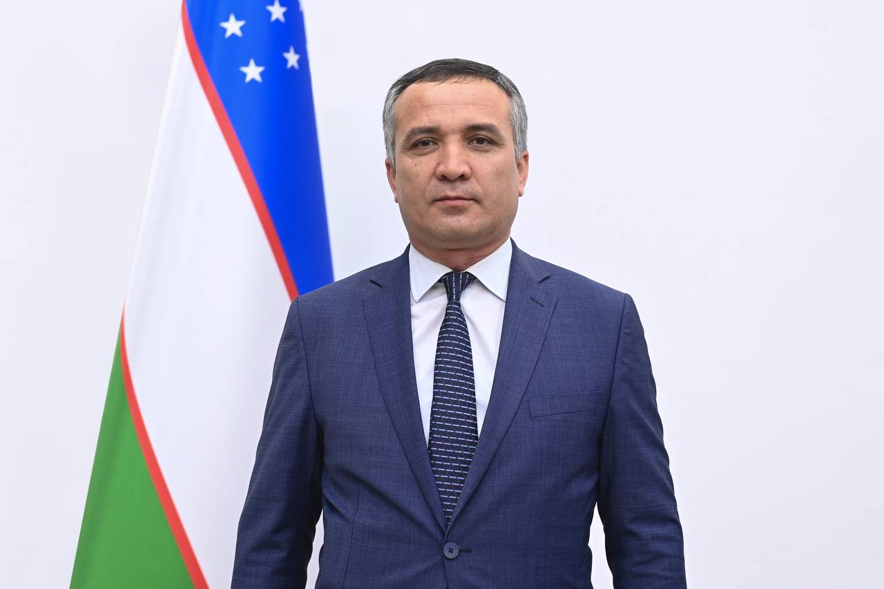 На фото Абдуваккос Рафиков / пресс-секретарь премьер-министра