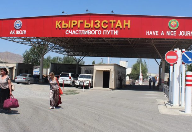 Китаец пытался нелегально вывезти $350 тысяч из Кыргызстана в Узбекистан