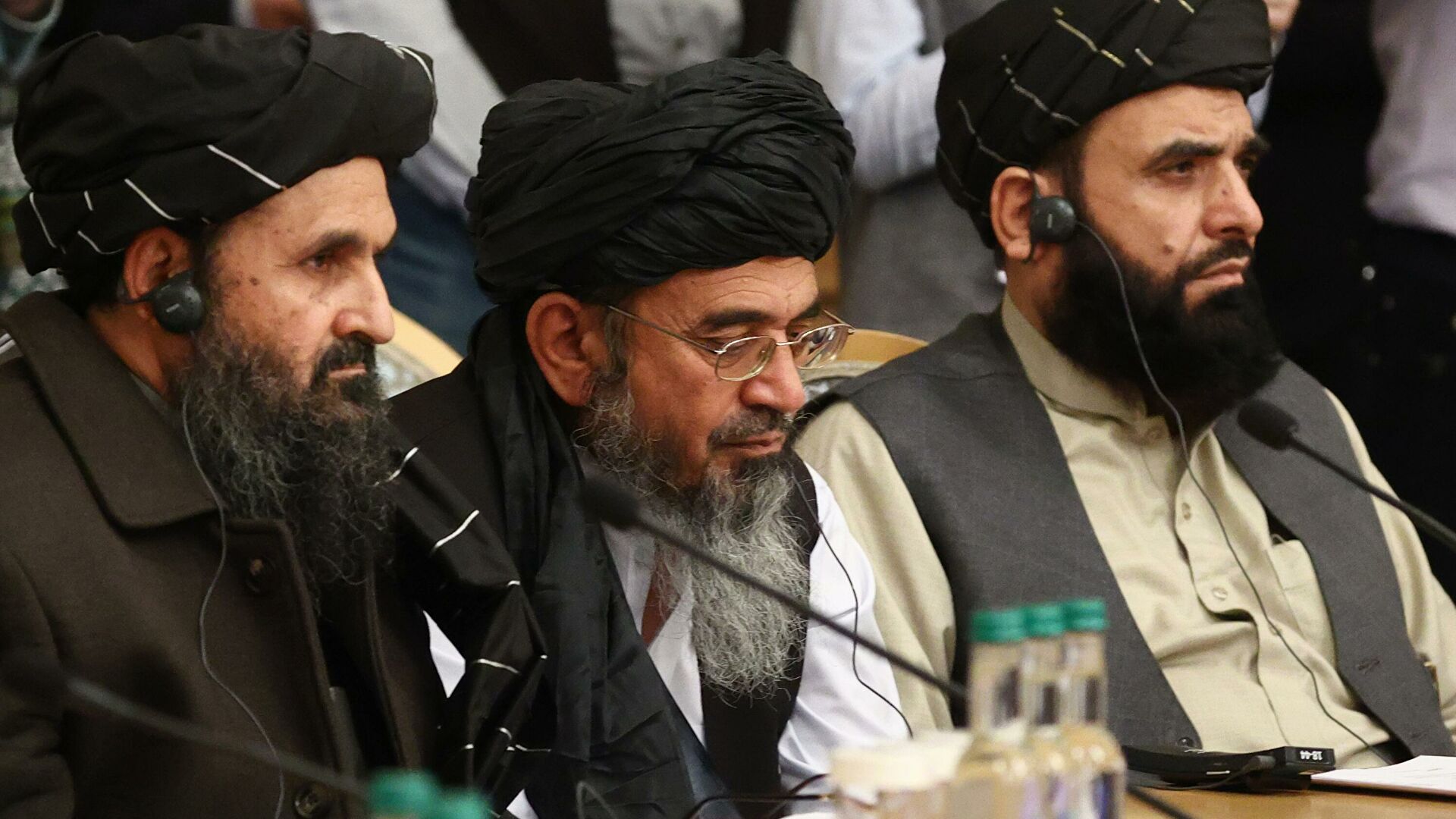 Талибан: в Афганистане нет места сбежавшим политикам
