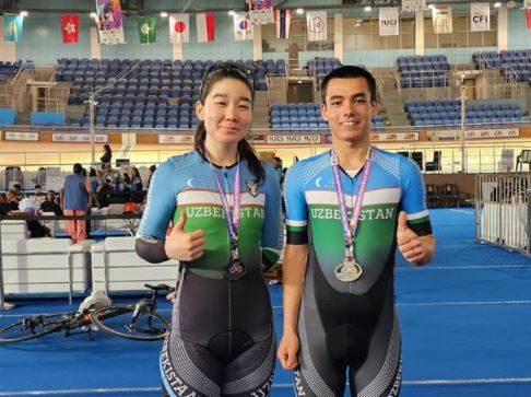 Узбекские велоспортсмены завоевали две медали на ЧА