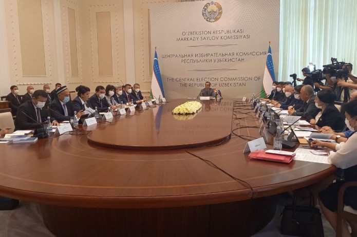 Центральная избирательная комиссия выдала разрешения пяти политическим партиям Узбекистана на участие в президентских выборах