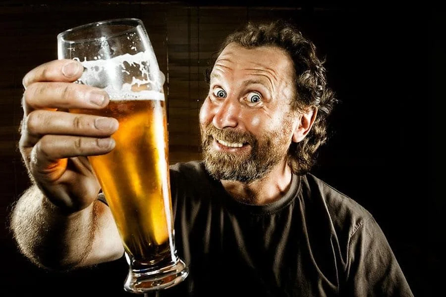 Ежедневное употребление алкоголя заставляет мозг стареть на несколько лет