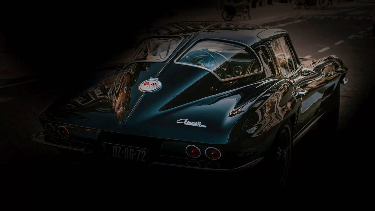 Фото: Chevrolet Corvette C2