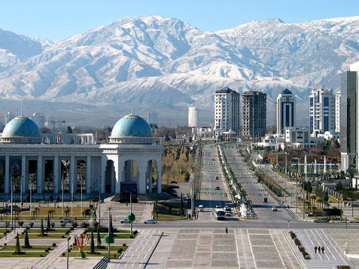 Президент Туркменистана пригласил узбекские компании поучаствовать в тендере на строительство парка «Ташкент»