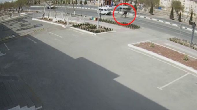 В Нукусе водитель Damas насмерть сбил велосипедиста — видео
