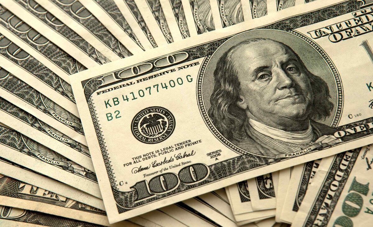 В Узбекистане понизился курс доллара