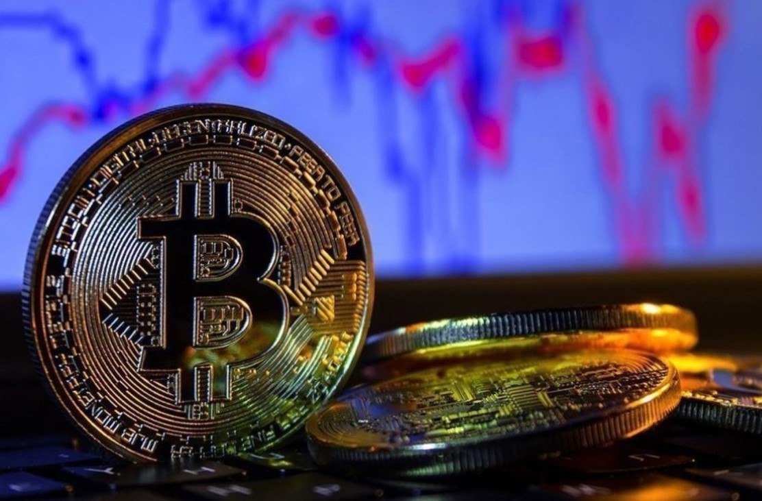 Курс биткоина обновил исторический максимум, превысив отметку $112 тысяч