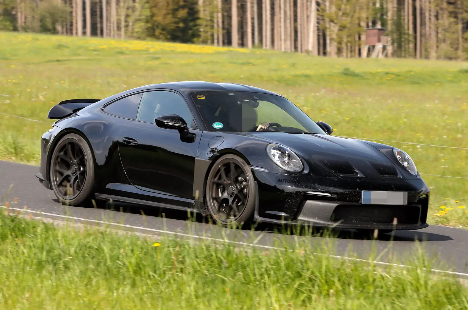 Porsche презентует новый 911 ST
