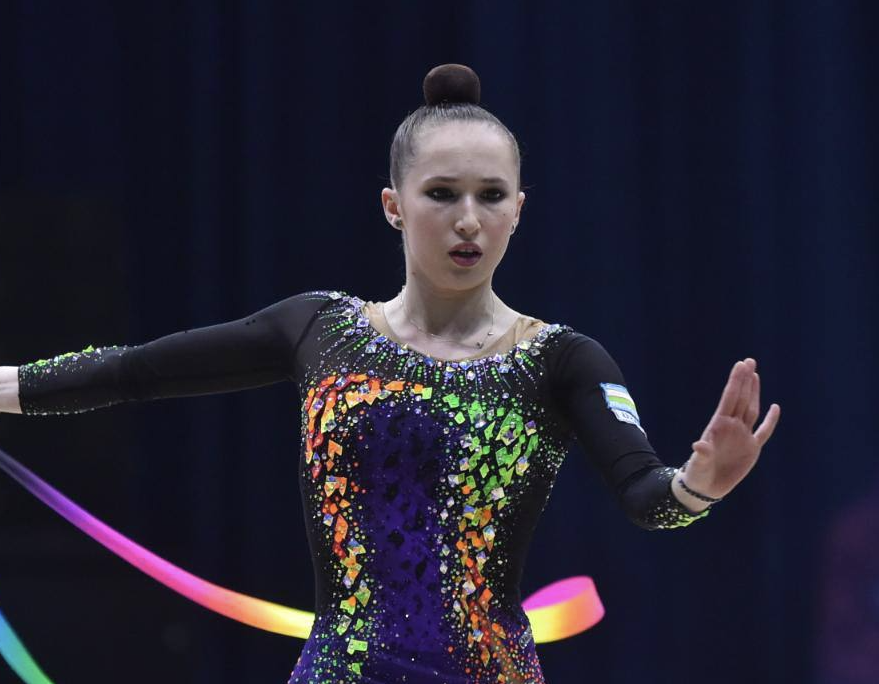 Узбекская гимнастка Тахмина Икромова завоевала серебряную медаль на этапе Кубка мира