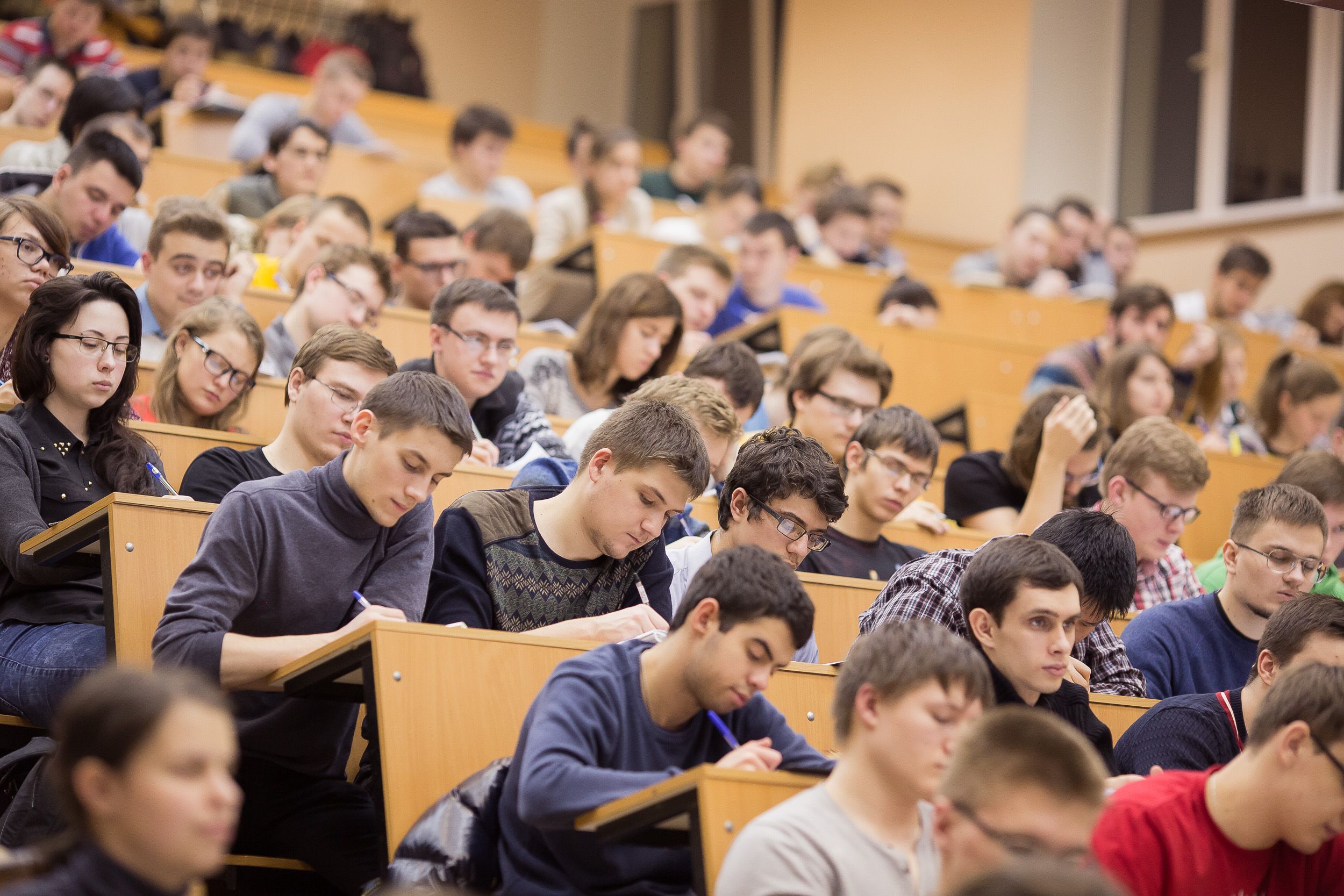 Студенты российских вузов из других стран смогут защитить диплом удаленно