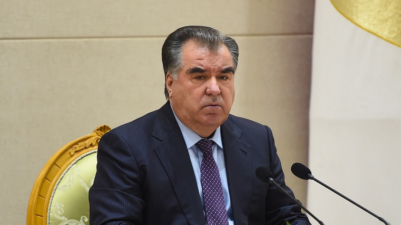 Эмомали Рахмон поручил мобилизовать 20 тысяч военнослужащих для укрепления границы между Таджикистаном и Афганистаном