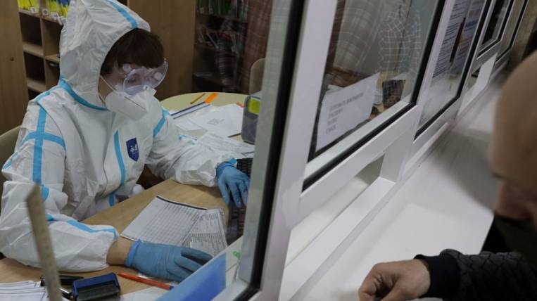 В Узбекистане продолжают заражаться коронавирусом — статистика по регионам