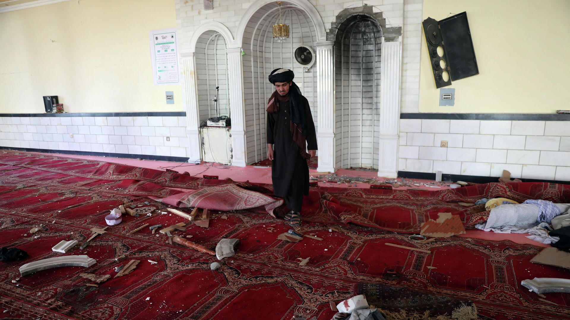 В мечети Афганистана снова прогремели взрывы 