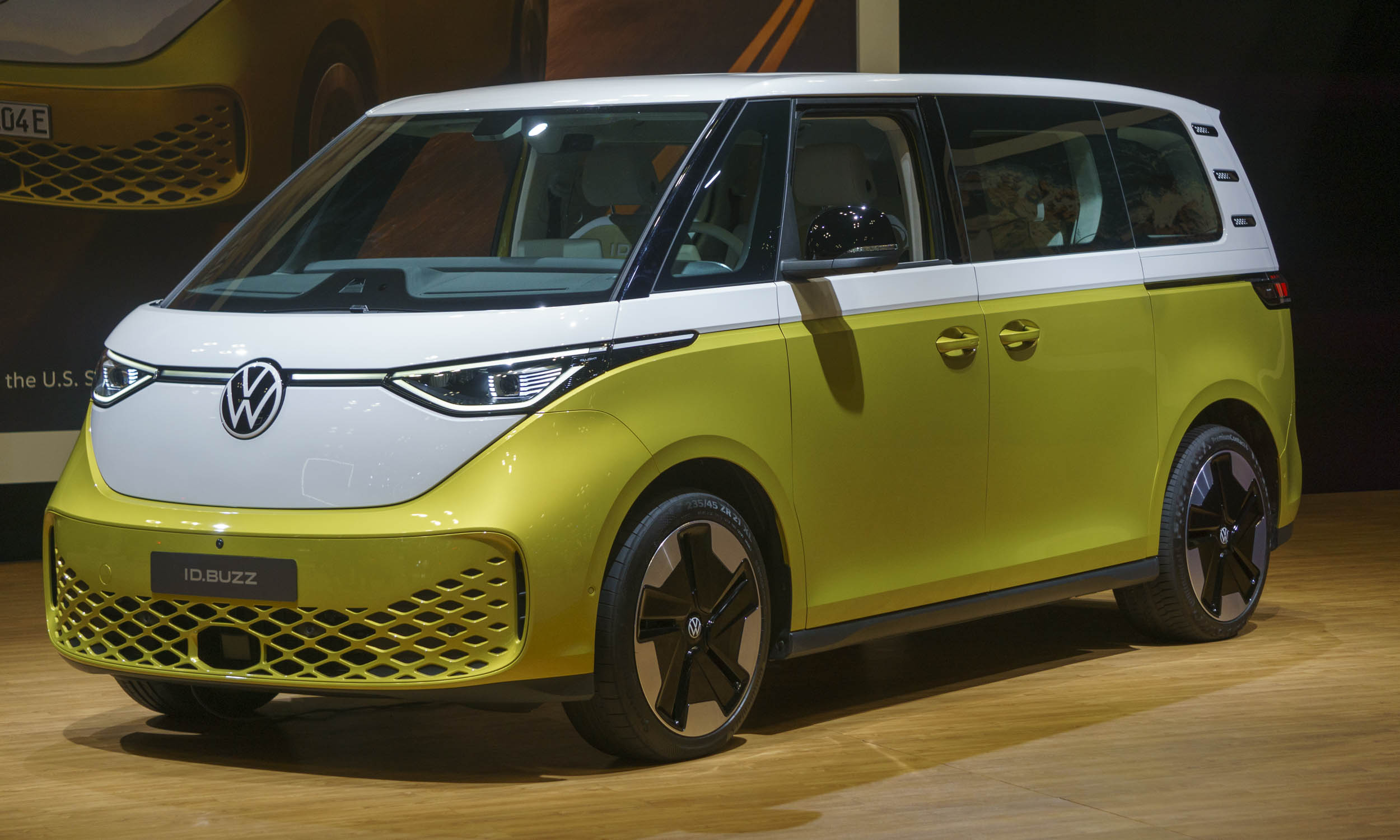 Volkswagen объявил цены на «жужжащий» однообъемник ID.Buzz
