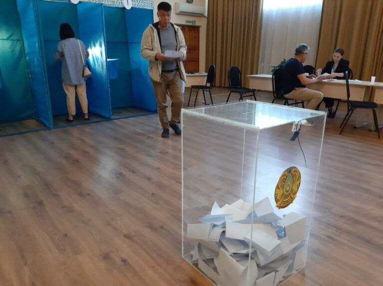 В Казахстане проходит референдум по поправкам в Конституцию — фото, видео
