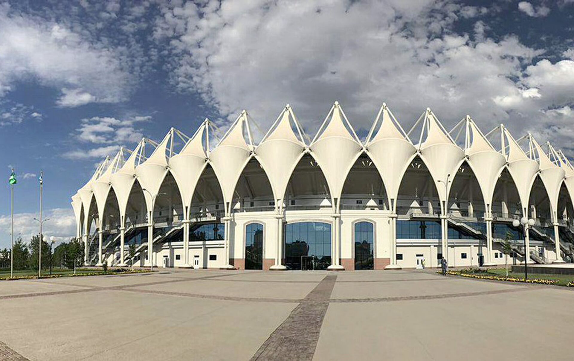 В Ташкенте на парковке стадиона «Миллий» нашли обмотанное полиэтиленом тело