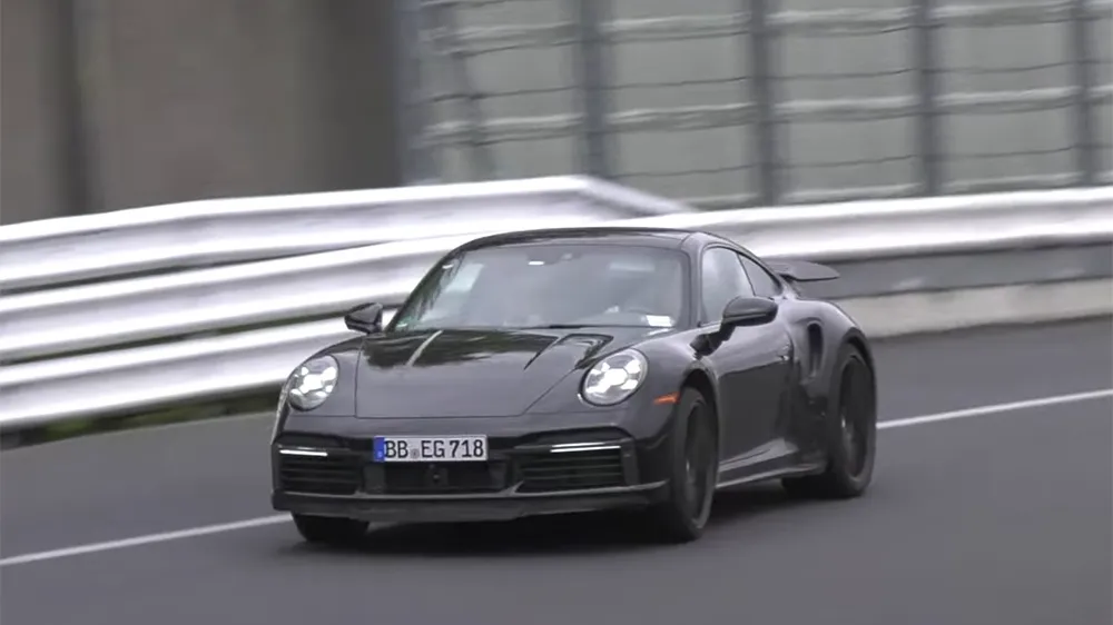 Porsche выпустит первый в истории гибридный суперкар 911