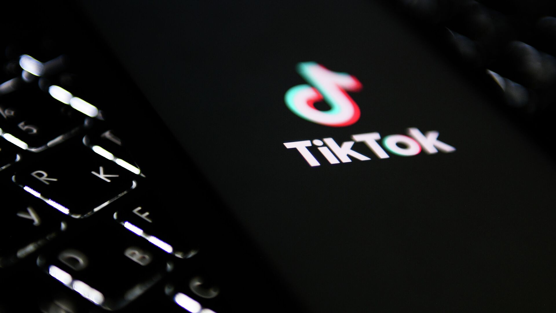 TikTok - последние новости от команды Repost.uz
